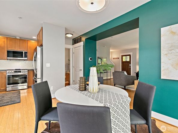 3253 SW Raymond Street, Seattle WA 98126