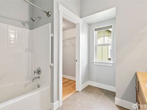 3253 SW Raymond Street, Seattle WA 98126