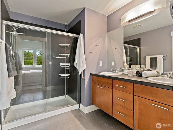 3253 SW Raymond Street, Seattle WA 98126