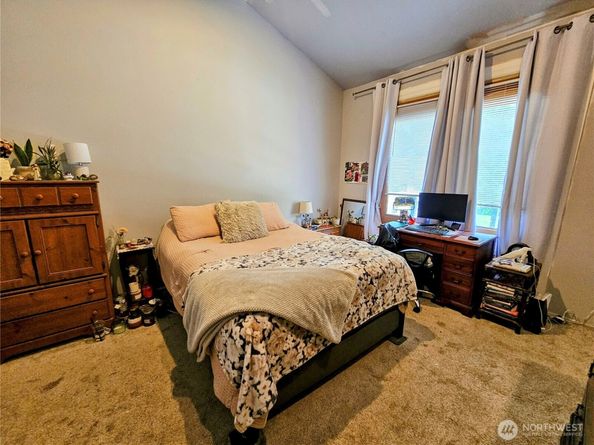 23618 SE Tiger Mountain Road, Issaquah WA 98027