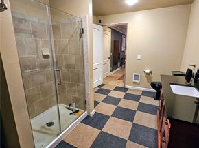 23618 SE Tiger Mountain Road, Issaquah WA 98027