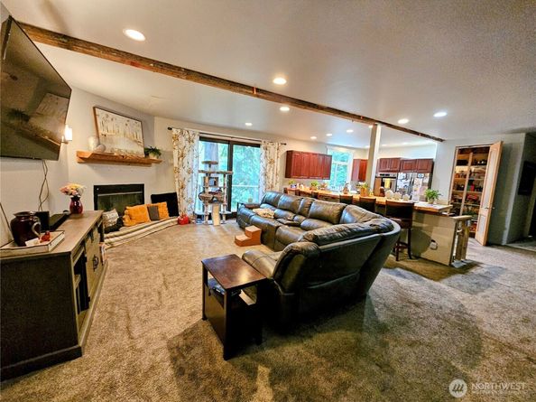 23618 SE Tiger Mountain Road, Issaquah WA 98027