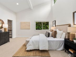 17903 194th Avenue NE, Woodinville WA 98077