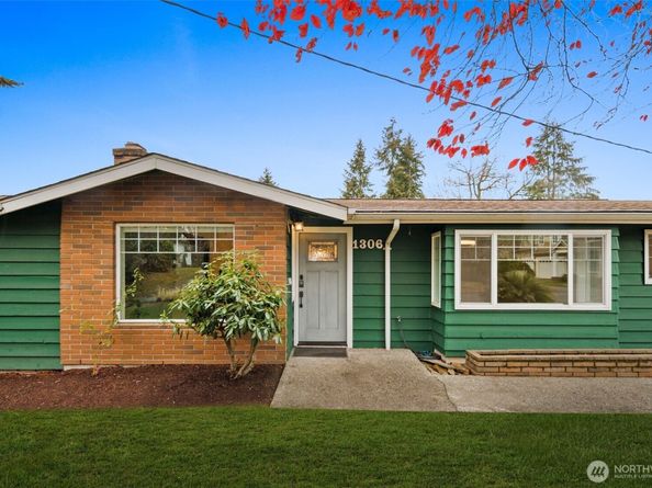 1306 N 32nd Street, Renton WA 98056