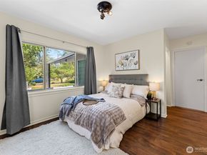 17633 10th Avenue NE, Shoreline WA 98155