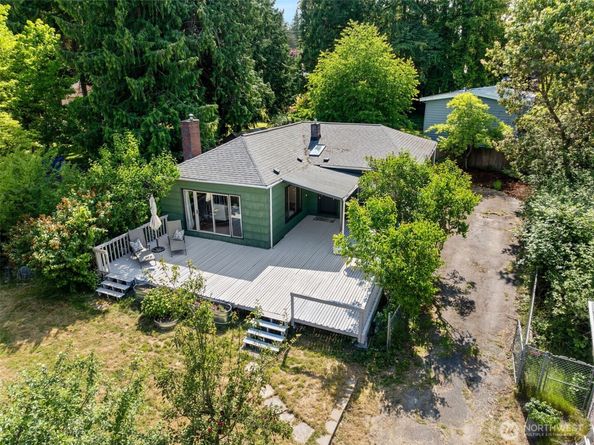 17633 10th Avenue NE, Shoreline WA 98155