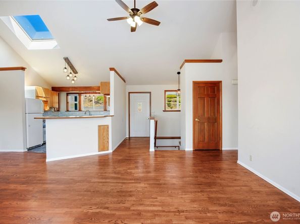 3525 Harbel Drive NE, Bremerton WA 98310