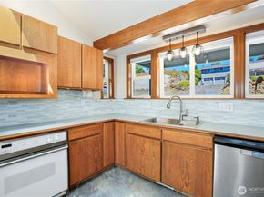 3525 Harbel Drive NE, Bremerton WA 98310