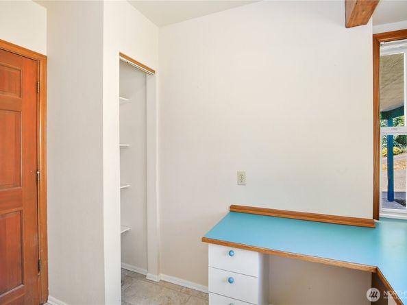 3525 Harbel Drive NE, Bremerton WA 98310