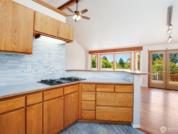3525 Harbel Drive NE, Bremerton WA 98310