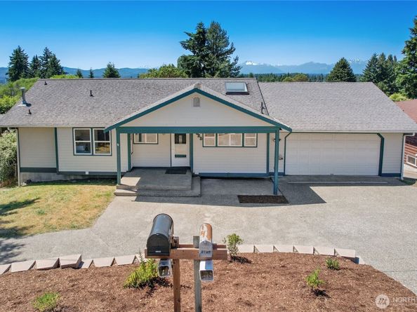 3525 Harbel Drive NE, Bremerton WA 98310