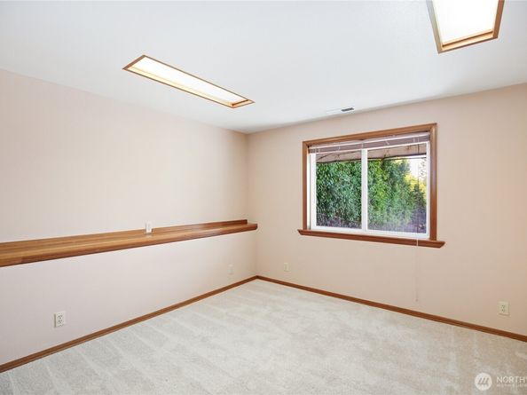 3525 Harbel Drive NE, Bremerton WA 98310