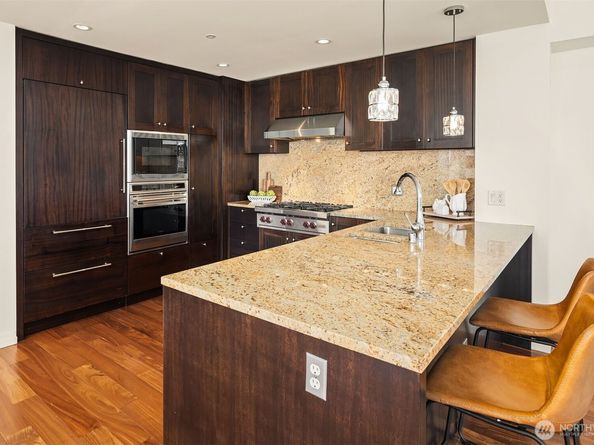 500 106th Avenue NE 801, Bellevue WA 98004