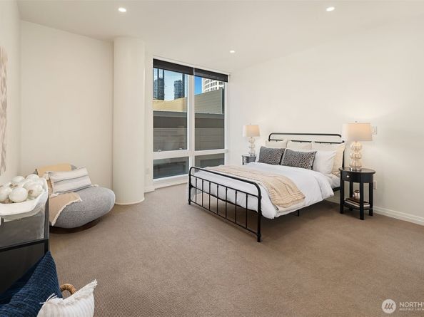 500 106th Avenue NE 801, Bellevue WA 98004