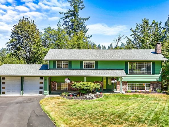 1211 121st Ave SE, Lake Stevens WA 98258