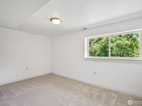 1211 121st Ave SE, Lake Stevens WA 98258