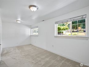 1211 121st Ave SE, Lake Stevens WA 98258