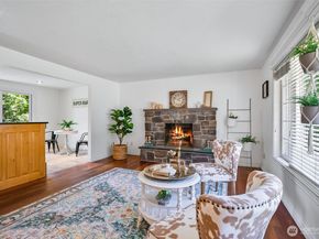 1211 121st Ave SE, Lake Stevens WA 98258