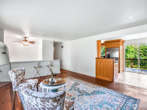 1211 121st Ave SE, Lake Stevens WA 98258