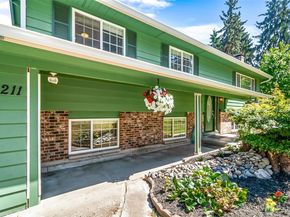 1211 121st Ave SE, Lake Stevens WA 98258