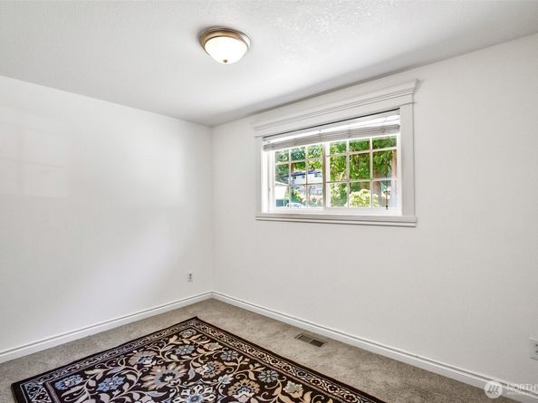 1211 121st Ave SE, Lake Stevens WA 98258