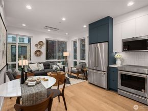 222 B 10th Avenue E, Seattle WA 98102