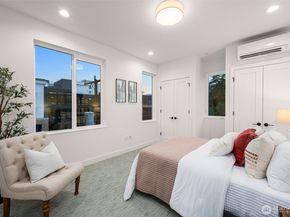 222 B 10th Avenue E, Seattle WA 98102