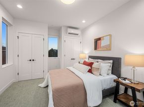 222 B 10th Avenue E, Seattle WA 98102
