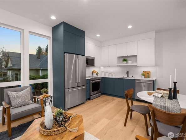 222 B 10th Avenue E, Seattle WA 98102