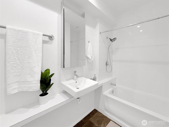 1111 E Pike Street 205, Seattle WA 98122