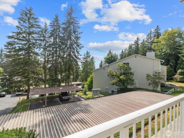 9484 Redmond-Woodinville Road NE C205, Redmond WA 98052