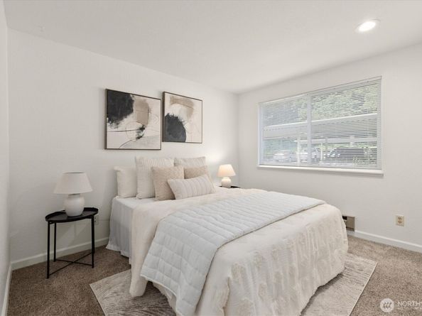 9484 Redmond-Woodinville Road NE C205, Redmond WA 98052