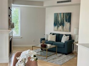 10047 Main Street 319, Bellevue WA 98004