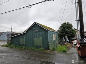 2811 W Marine View Drive, Everett WA 98201