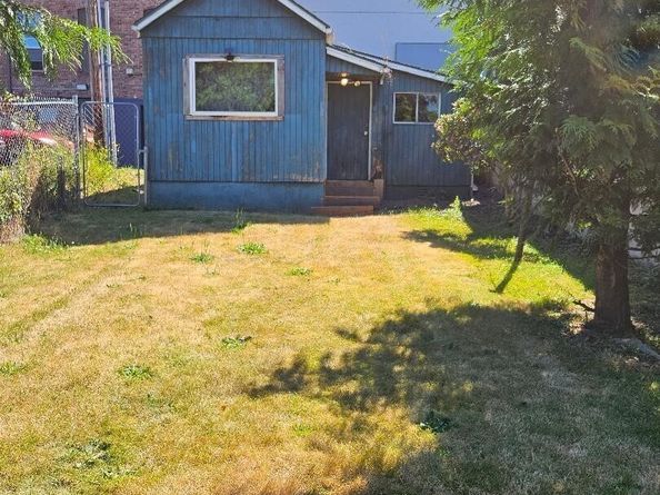 2811 W Marine View Drive, Everett WA 98201