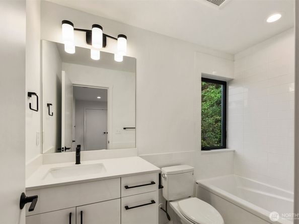 5606 23rd Avenue SW, Seattle WA 98106