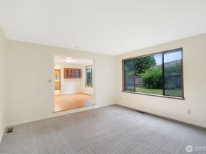 2004 SW 306th Place, Federal Way WA 98023