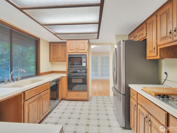 2004 SW 306th Place, Federal Way WA 98023