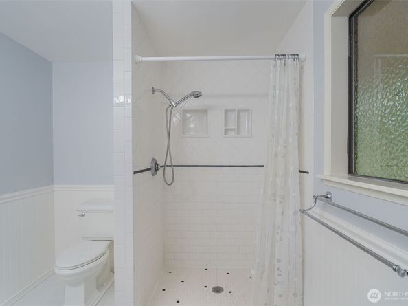 2004 SW 306th Place, Federal Way WA 98023