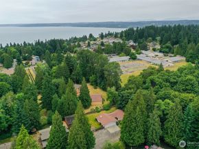 2004 SW 306th Place, Federal Way WA 98023