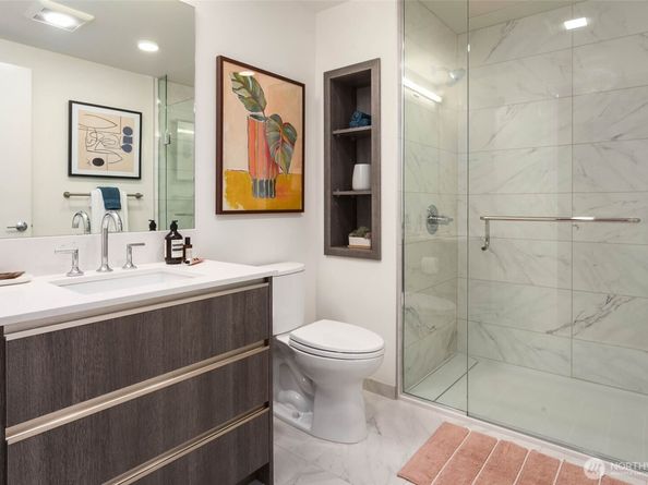 800 Columbia Street 1009, Seattle WA 98104
