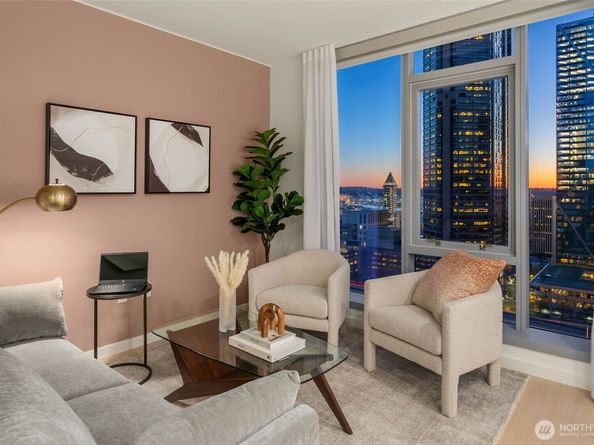 800 Columbia Street 1009, Seattle WA 98104