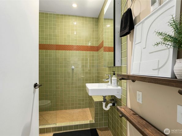 1111 E Pike Street 302, Seattle WA 98122