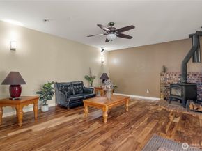 118 W Winesap Road, Bothell WA 98012