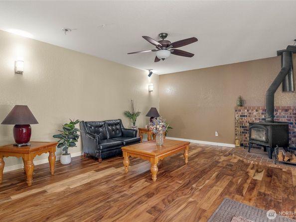 118 W Winesap Road, Bothell WA 98012