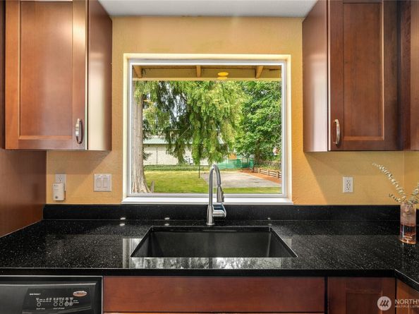118 W Winesap Road, Bothell WA 98012
