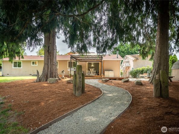 118 W Winesap Road, Bothell WA 98012