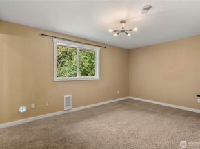 118 W Winesap Road, Bothell WA 98012