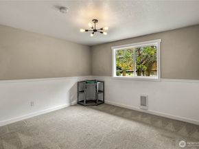 118 W Winesap Road, Bothell WA 98012