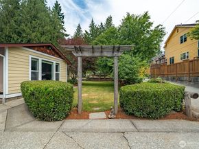 118 W Winesap Road, Bothell WA 98012
